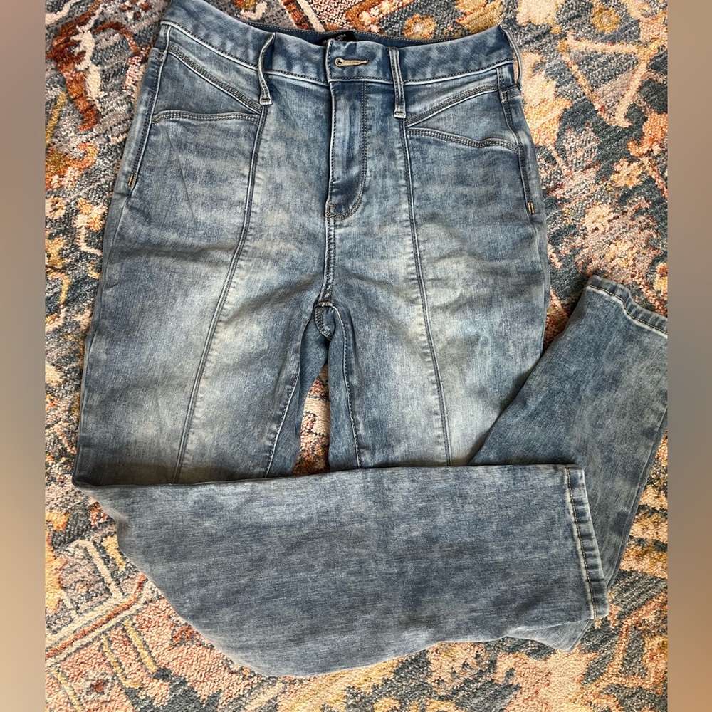 Simply Vera Wang Stone-Washed Skinny Jeans